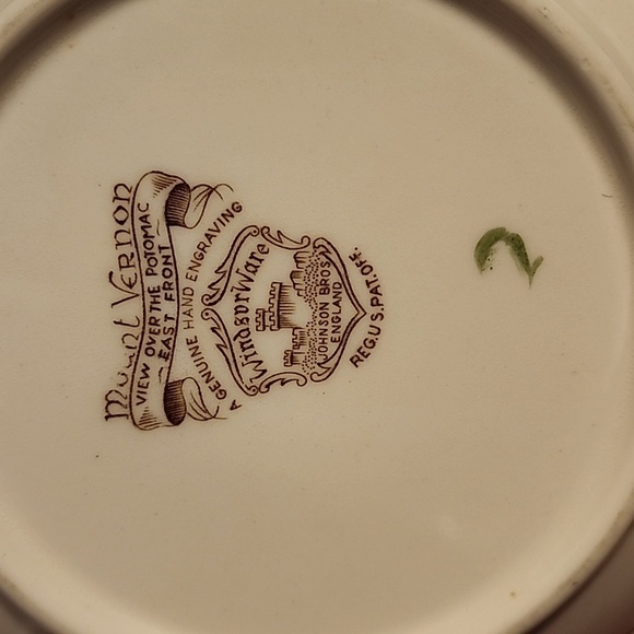 Johnson Bros Vintage Vegetable dish. - Picture 5 of 10